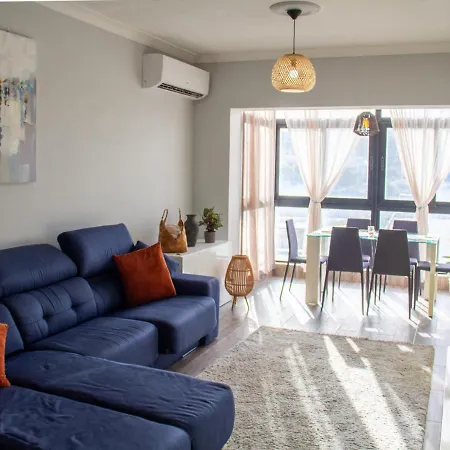 Stunning Beachfront Apt - Your Paradise Getaway Apartment St. Paul's Bay